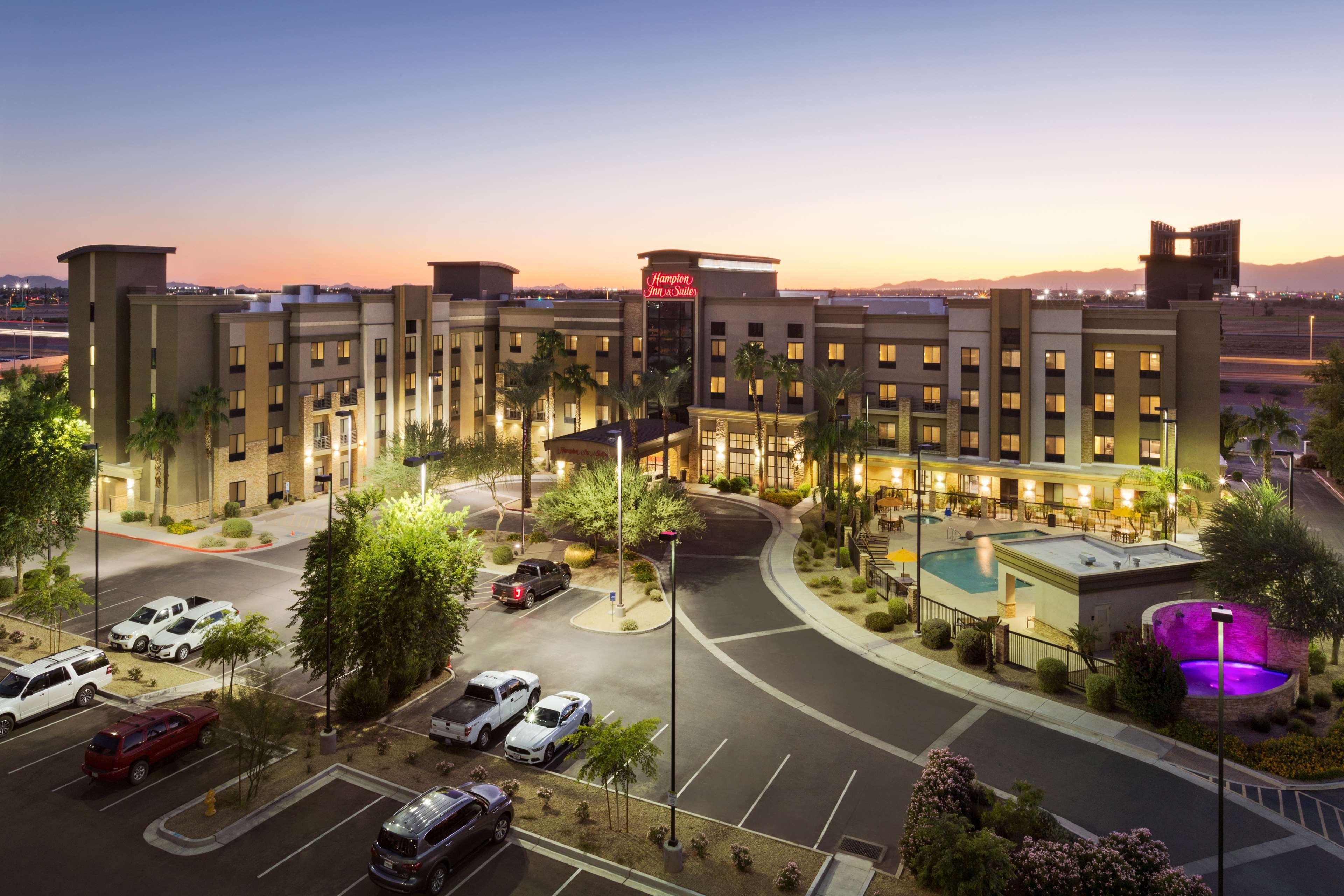 Hampton Inn & Suites Phoenix Glendale-Westgate Bagian luar foto